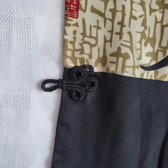 Vintage Silk Wrap Scarf Oriental Asian Style Soft Smooth Black Cream Red Pockets - Picture 7 of 11